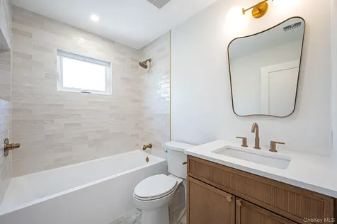 3690 Lufberry Avenue Wantagh NY 11793
