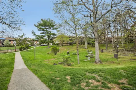 119 Sierra Vista Lane Valley Cottage NY 10989