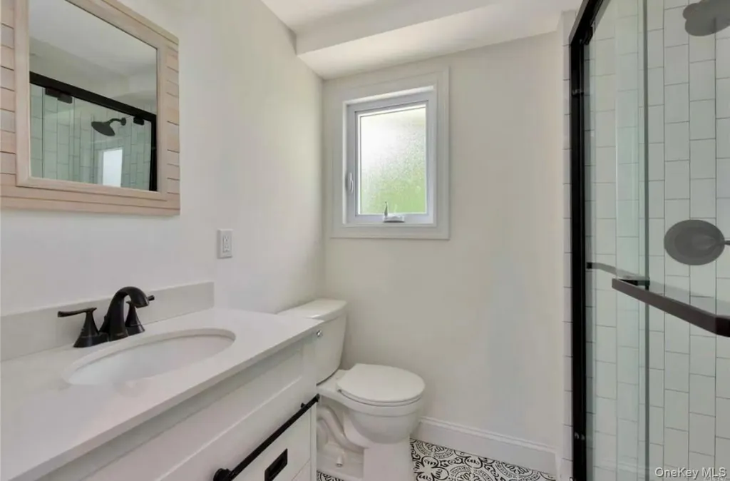 10 Evelyn Drive Bethpage NY 11714