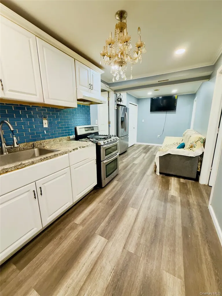10 Evelyn Drive Bethpage NY 11714