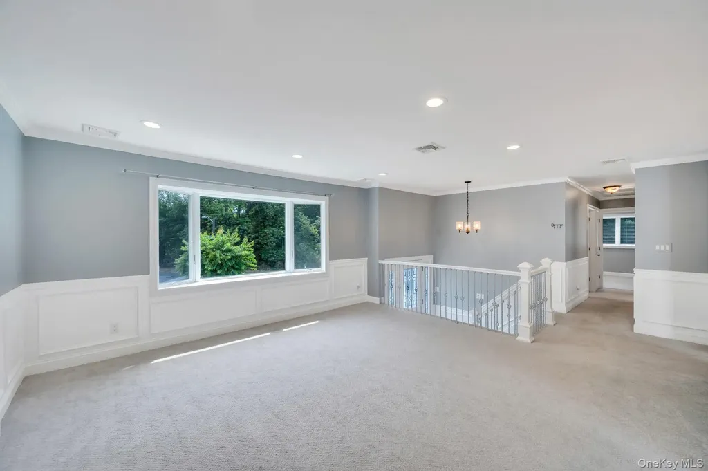 10 Evelyn Drive Bethpage NY 11714