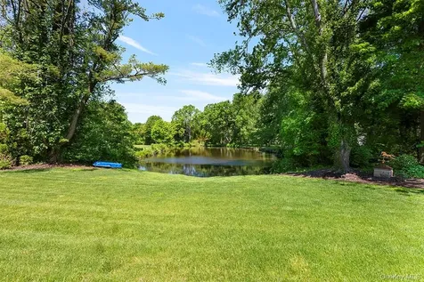 22 Eastview Lane Old Brookville NY 11545
