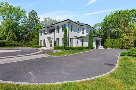 22 Eastview Lane Old Brookville NY 11545