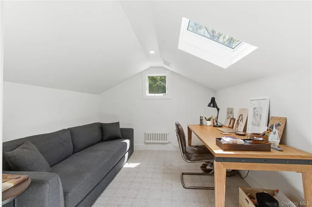 19 Erick Court Cold Spring Harbor NY 11724