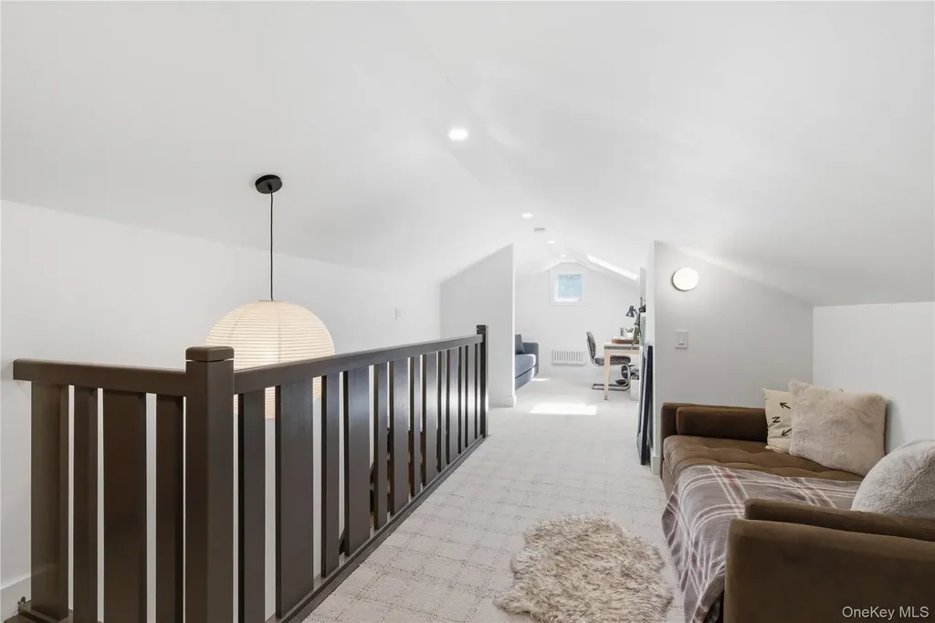 19 Erick Court Cold Spring Harbor NY 11724