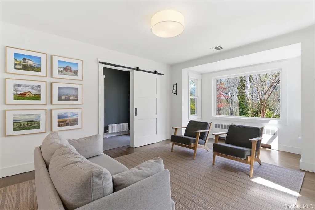 19 Erick Court Cold Spring Harbor NY 11724