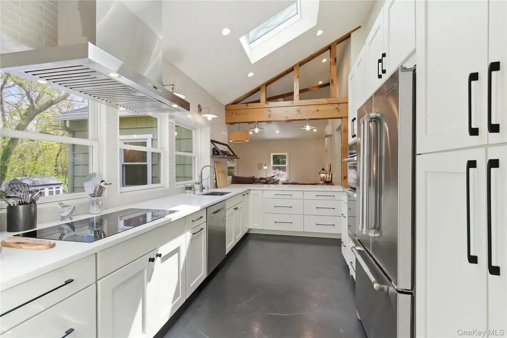19 Erick Court Cold Spring Harbor NY 11724