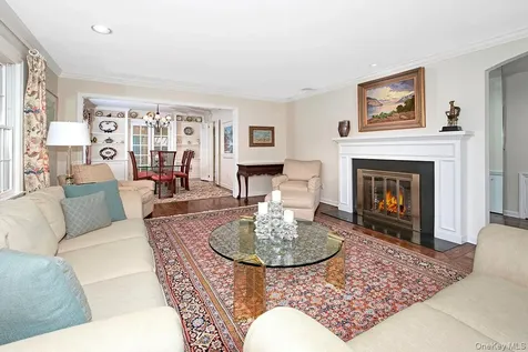 121 Washburn Road Briarcliff Manor NY 10510