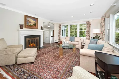 121 Washburn Road Briarcliff Manor NY 10510