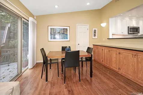 121 Washburn Road Briarcliff Manor NY 10510