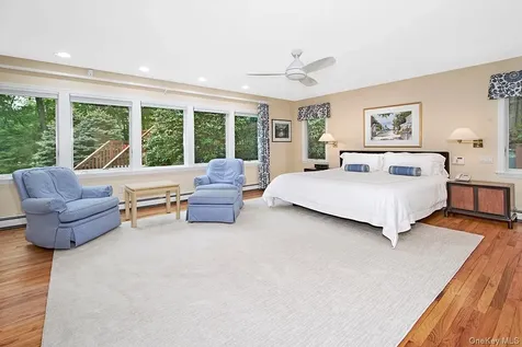 121 Washburn Road Briarcliff Manor NY 10510