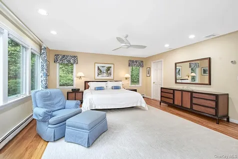 121 Washburn Road Briarcliff Manor NY 10510