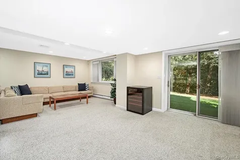 121 Washburn Road Briarcliff Manor NY 10510
