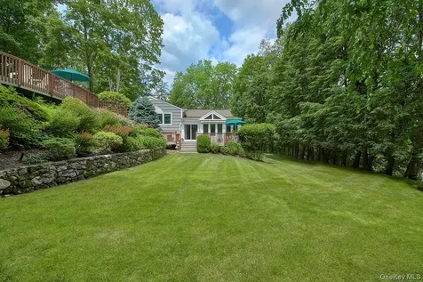 121 Washburn Road Briarcliff Manor NY 10510