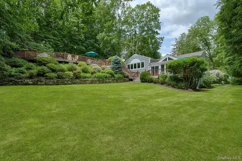 121 Washburn Road Briarcliff Manor NY 10510