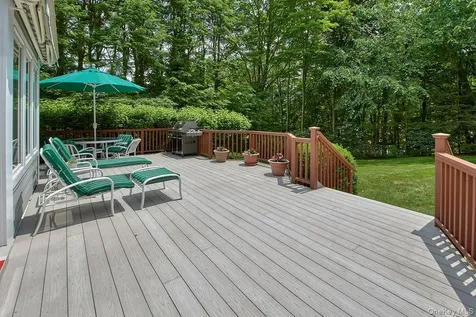 121 Washburn Road Briarcliff Manor NY 10510