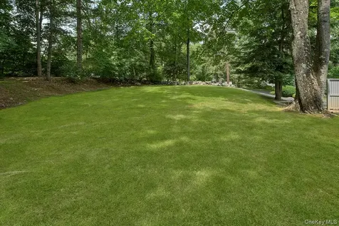 121 Washburn Road Briarcliff Manor NY 10510