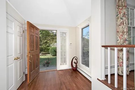 121 Washburn Road Briarcliff Manor NY 10510