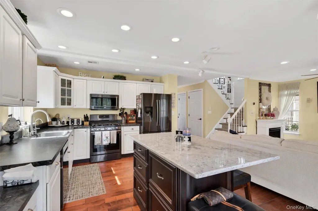 9 Pine Court Montgomery NY 12549