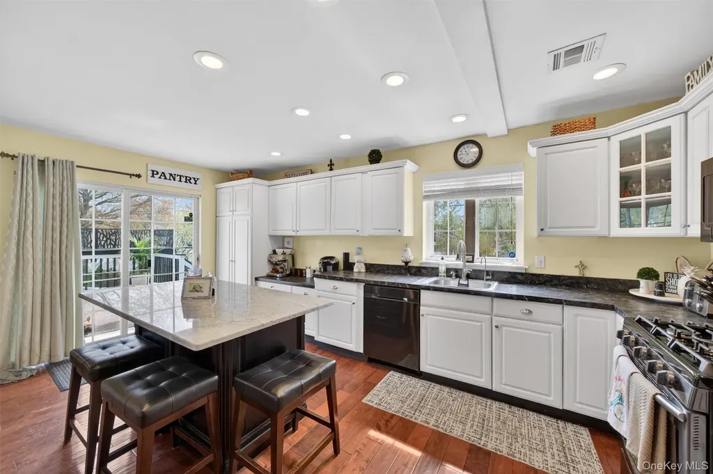 9 Pine Court Montgomery NY 12549