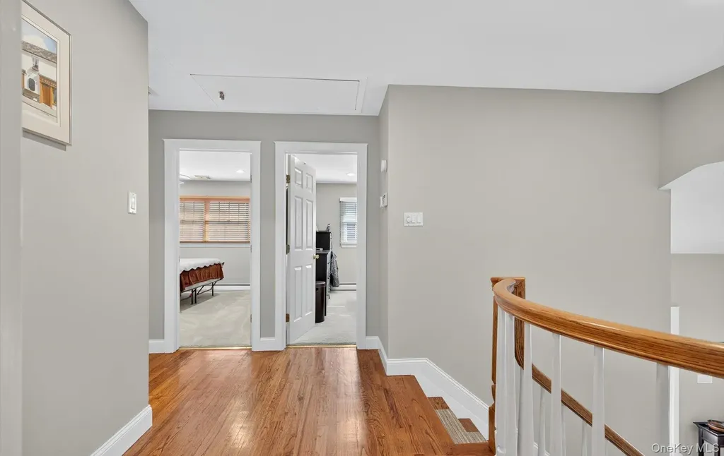 10 Sorgi Court Plainview NY 11803