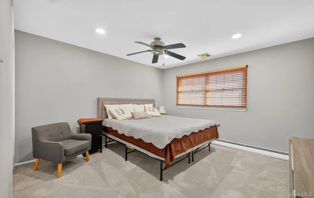 10 Sorgi Court Plainview NY 11803