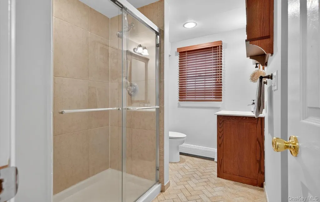 10 Sorgi Court Plainview NY 11803
