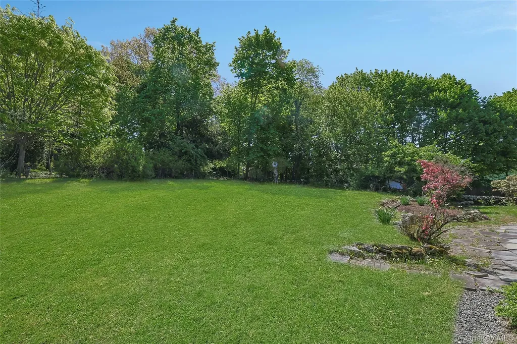 16 Sunset View Drive West Nyack NY 10994