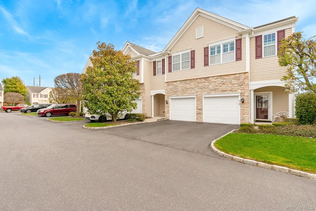 21 Virginia Pine Lane Bay Shore NY 11706