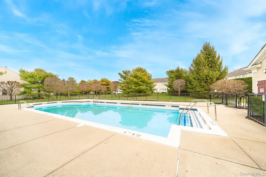 21 Virginia Pine Lane Bay Shore NY 11706