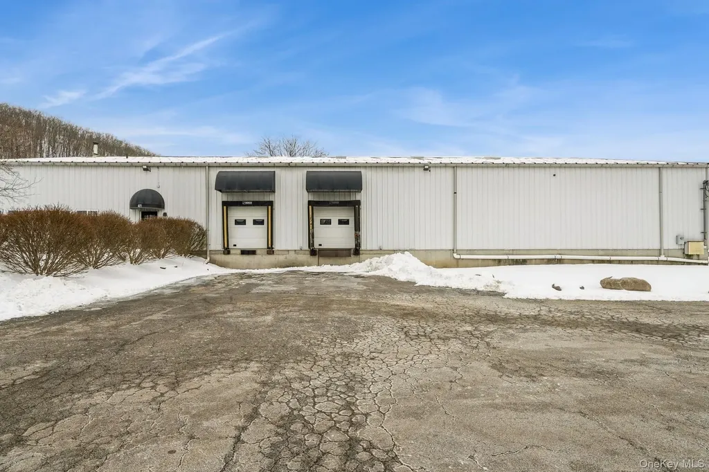 41 Elkay Drive Chester NY 10918