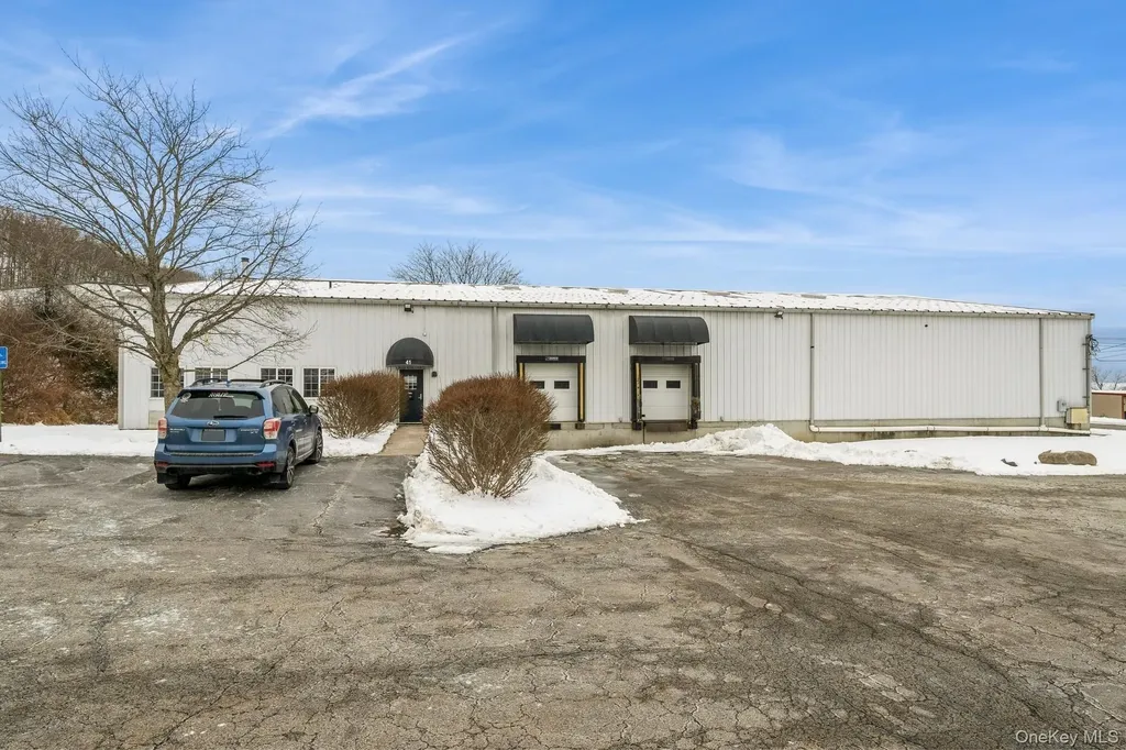 41 Elkay Drive Chester NY 10918