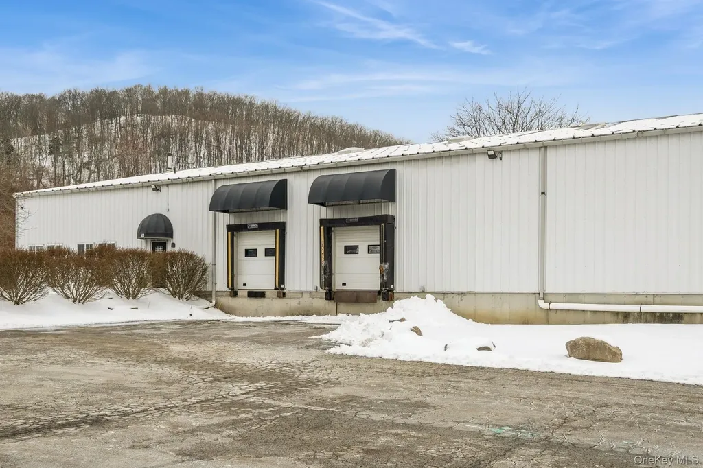 41 Elkay Drive Chester NY 10918