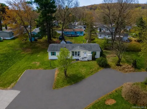 16 Birch Lane Bloomingburg NY 12721