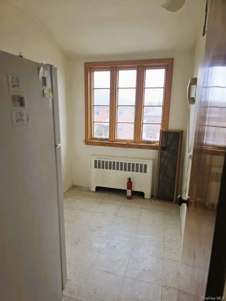 3231 Waterbury Avenue Bronx NY 10465