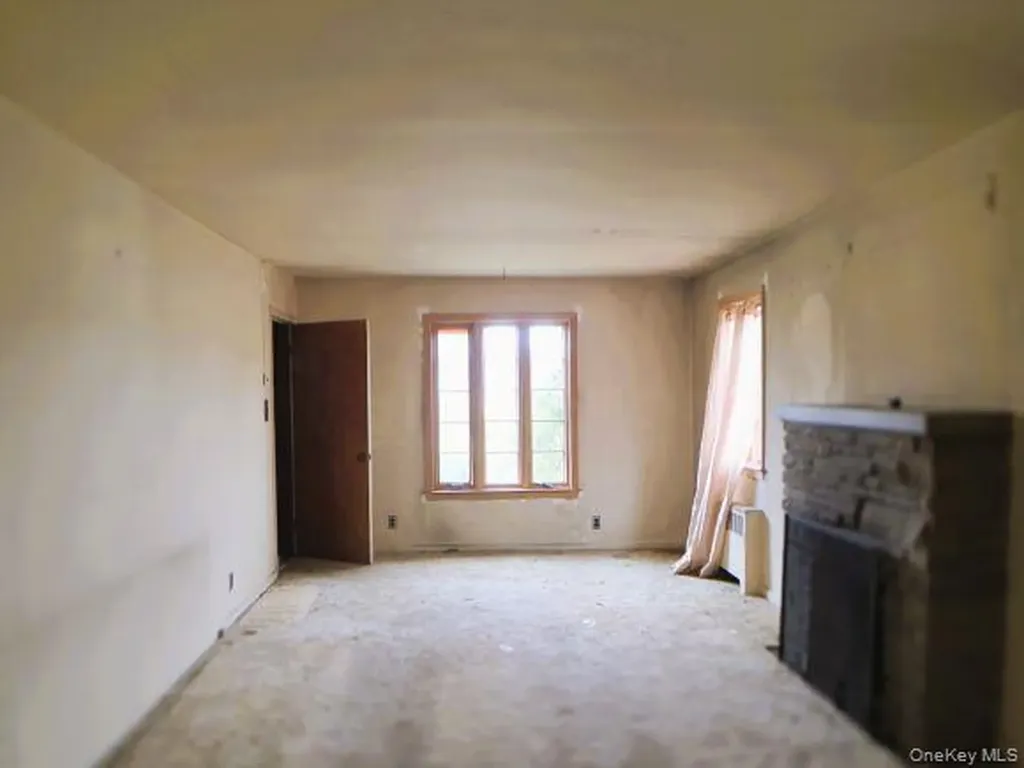 3231 Waterbury Avenue Bronx NY 10465