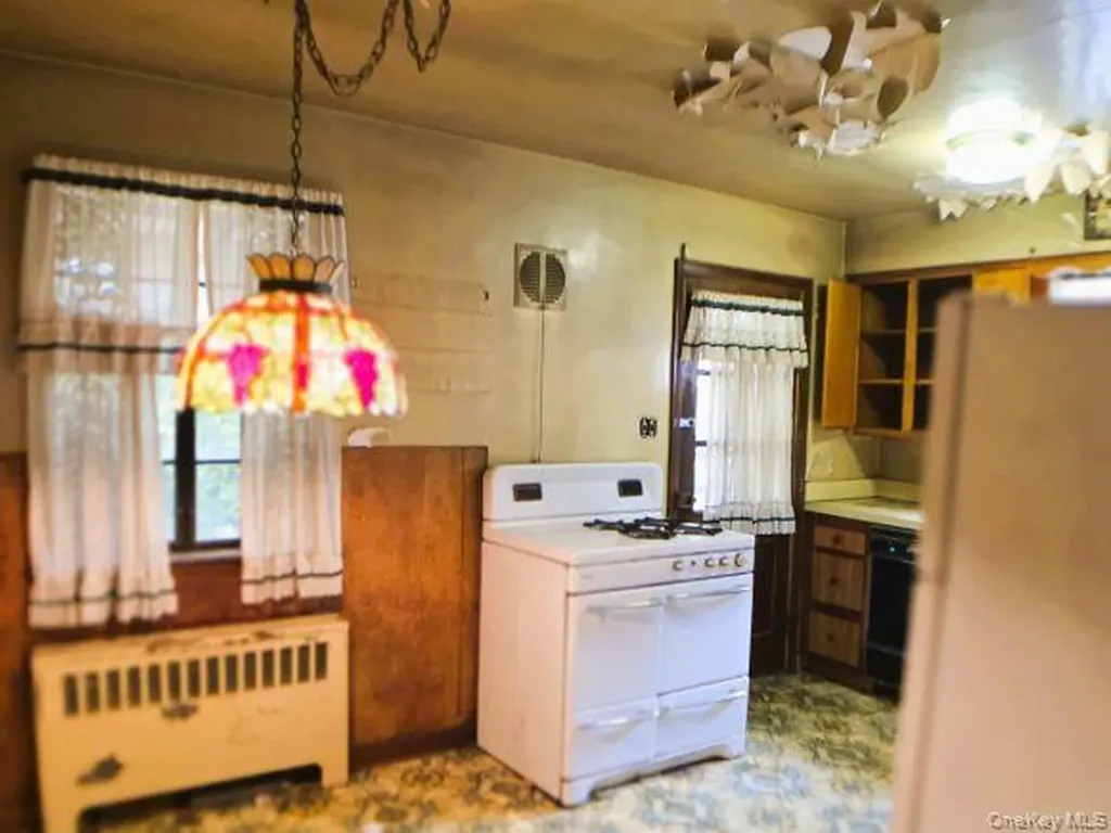 3231 Waterbury Avenue Bronx NY 10465