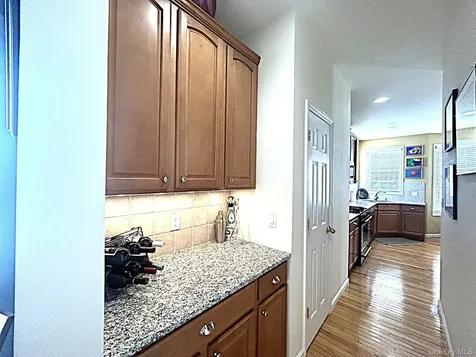 10 Limerick Court White Plains NY 10603