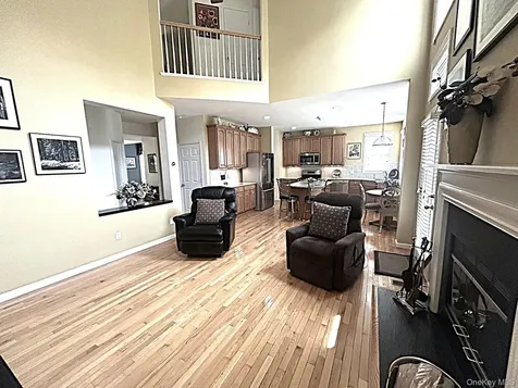 10 Limerick Court White Plains NY 10603