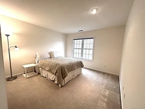 10 Limerick Court White Plains NY 10603