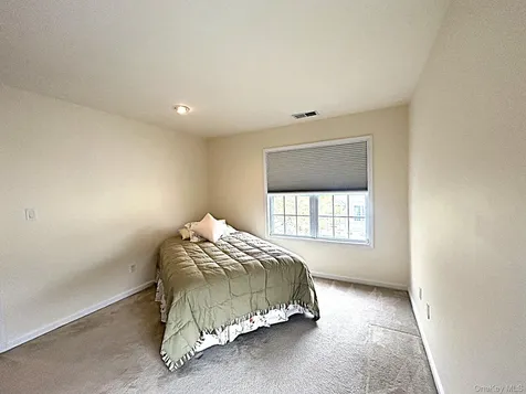 10 Limerick Court White Plains NY 10603