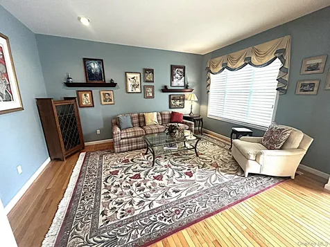 10 Limerick Court White Plains NY 10603
