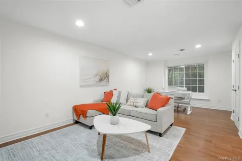 22 Hidden Ridge Court Scarsdale NY 10583