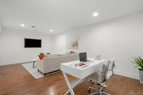 22 Hidden Ridge Court Scarsdale NY 10583