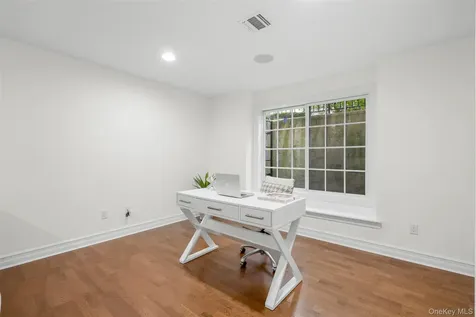 22 Hidden Ridge Court Scarsdale NY 10583