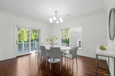 22 Hidden Ridge Court Scarsdale NY 10583
