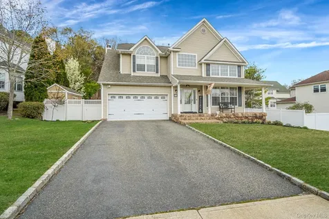 52 Shady View Crossing Manorville NY 11949