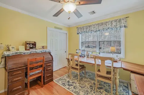 52 Shady View Crossing Manorville NY 11949
