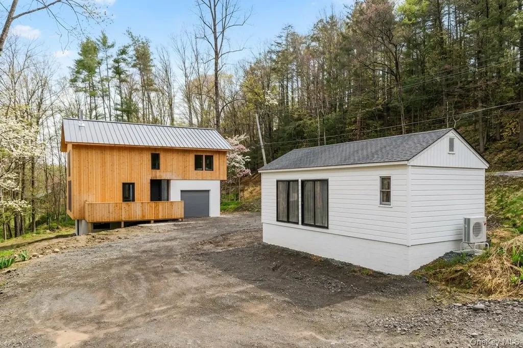 332 Mohonk Road High Falls NY 12440