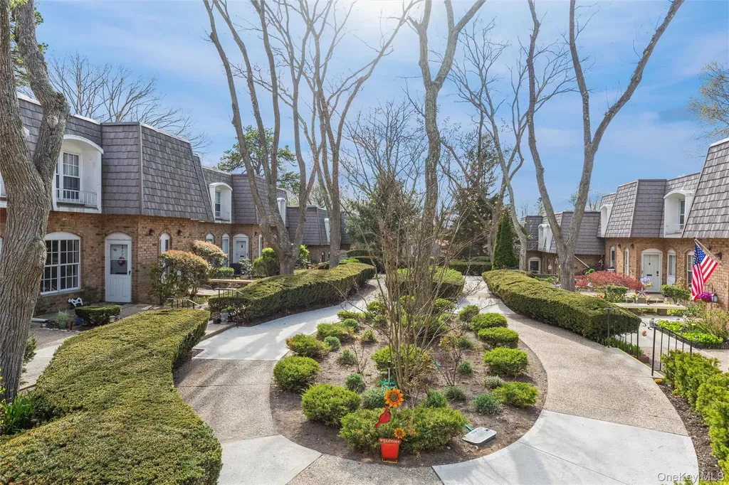655 Middle Country Road Coram NY 11727